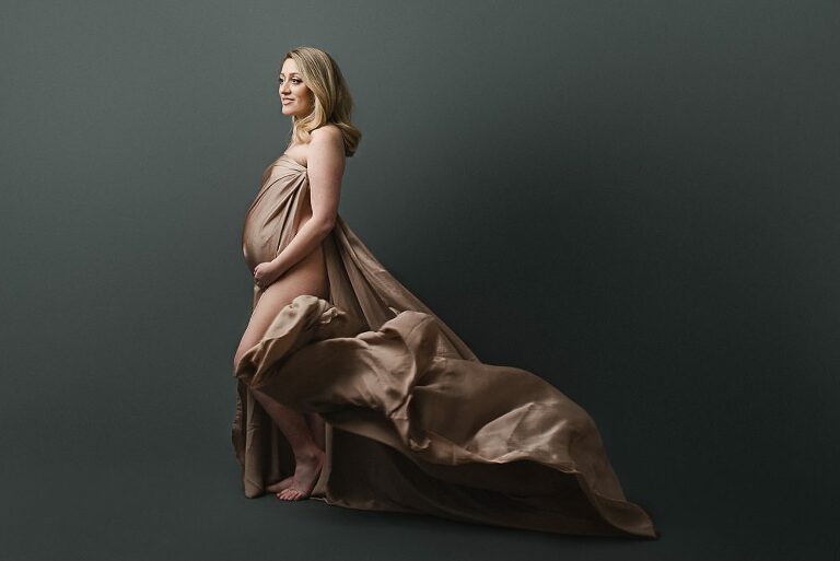 Fine art maternity photography showcasing elegance